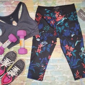 🎉3/$39 🆕️JOE FRESH Floral Crop Leggings